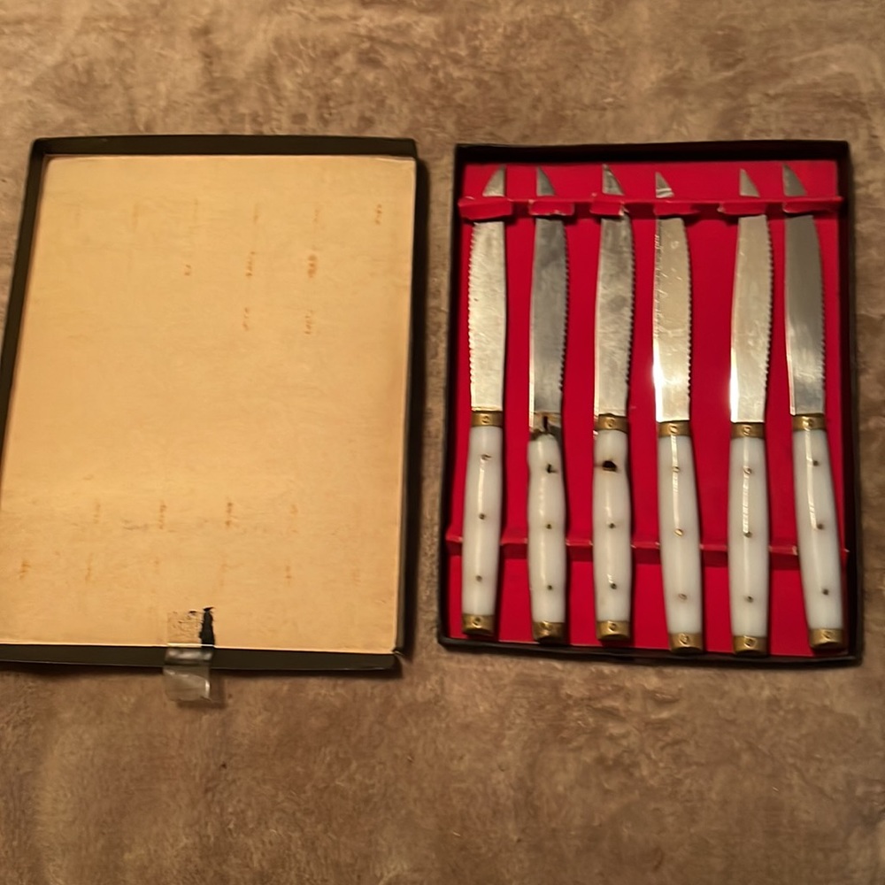 Vintage Stainless Steel knife set. - Picture 11 of 12